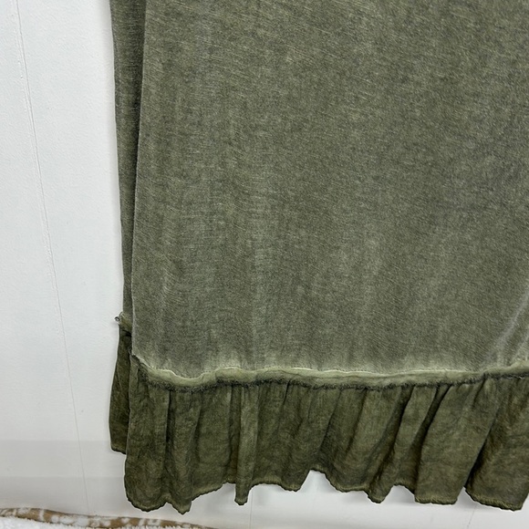 Knox Rose Green Graphic Ruffled Blouse - Picture 7 of 10